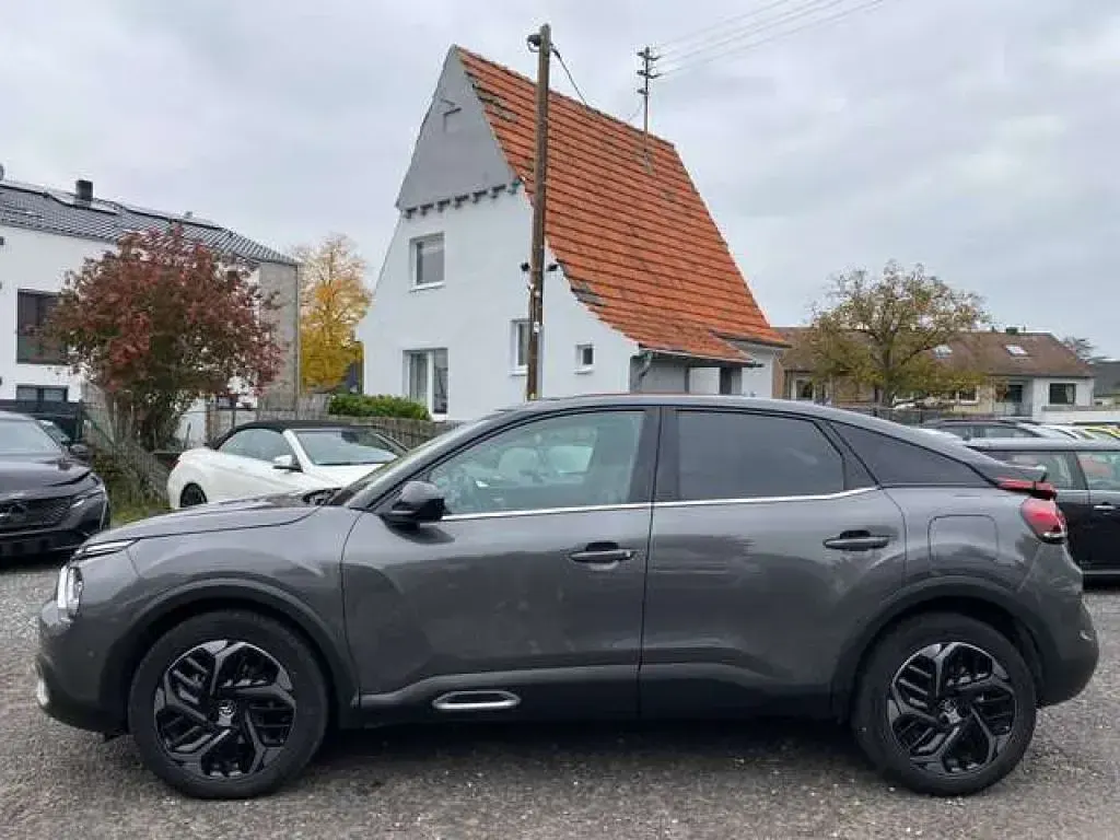 Gebraucht Citroën C4 Shine 131 PS (96 kW) 2021 Lackierung platiniumgrau (metallic) Kleinwagen