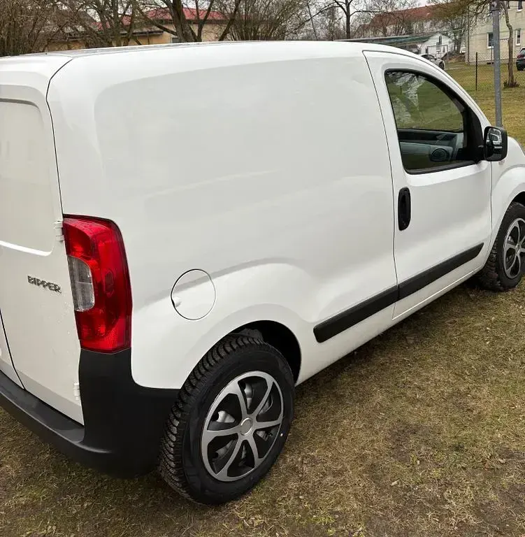Gebraucht Peugeot Bipper 73 PS (53 kW) 2013 Weiß Van / Kleinbus