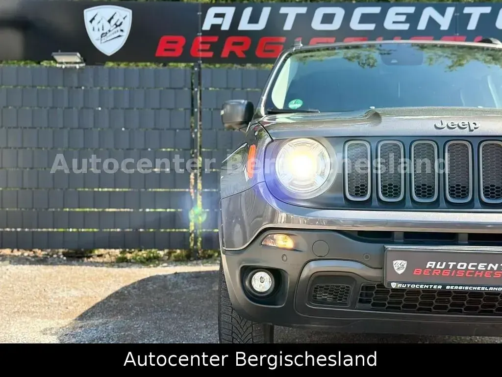 Gebraucht Jeep Renegade Trailhawk 170 PS (125 kW) 2017 Grau SUV