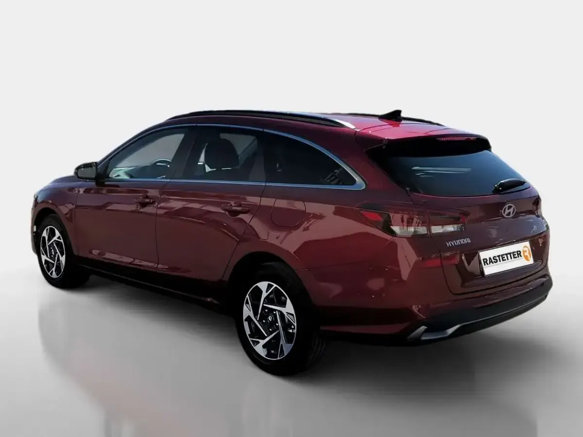 Neu Hyundai i30 140 PS (102 kW) 2025 Rot Kombi