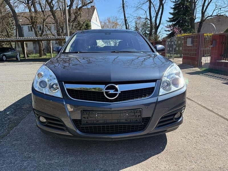 Gebraucht Opel Vectra Edition 140 PS (102 kW) 2008 Grau Limousine