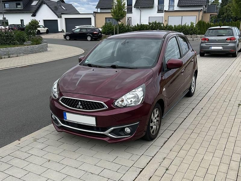 Gebraucht Mitsubishi Space Star Edition 71 PS (52 kW) 2016 Rot Kleinwagen