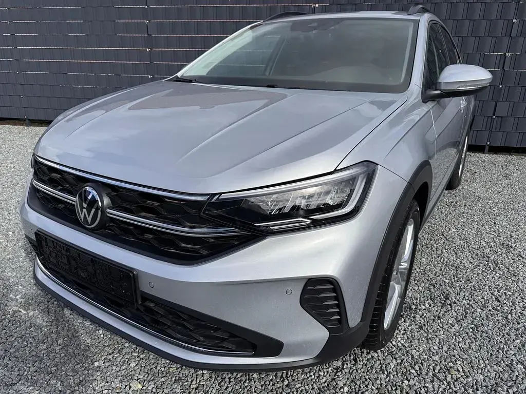 Neu VW Taigo 116 PS (85 kW) 2025 Silber SUV