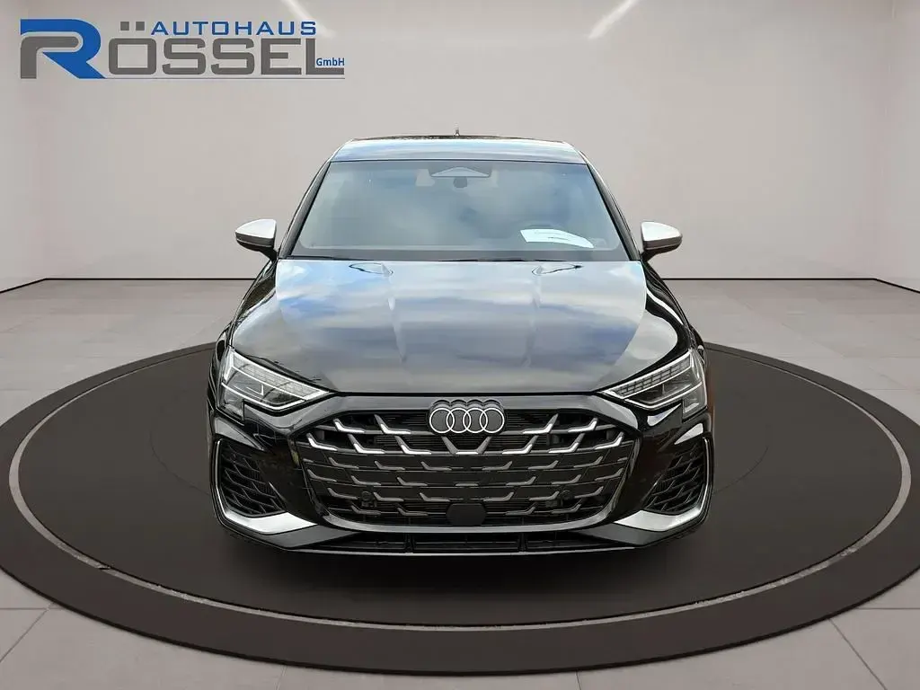 Neu Audi S3 Sport 333 PS (244 kW) 2026 Daytonagrau perleffekt Limousine