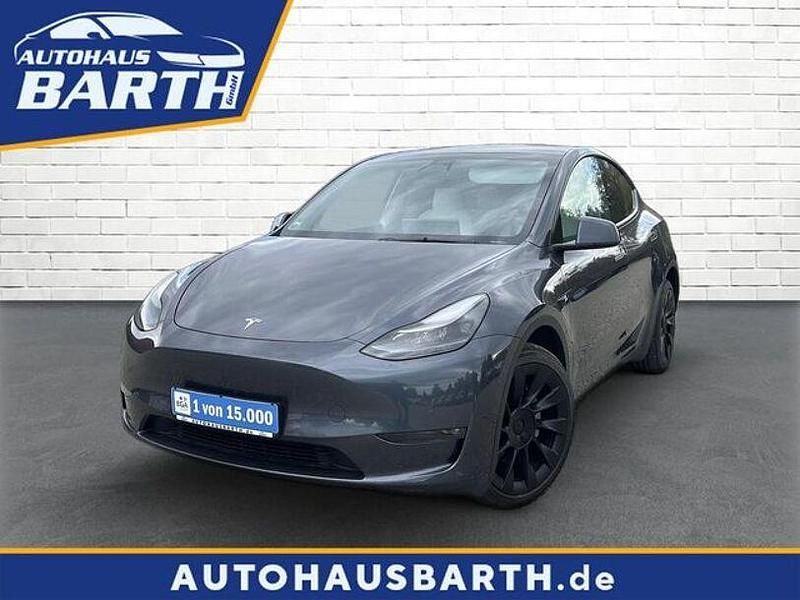 Grau Gebraucht 2022 Tesla Model Y SUV | 35.990 € (Fairer Preis) - Bild 1/4