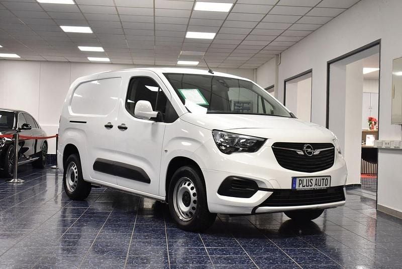 White jade Gebraucht 2021 Opel Combo Van / Kleinbus | 11.470 € (Superpreis) - Bild 1/4