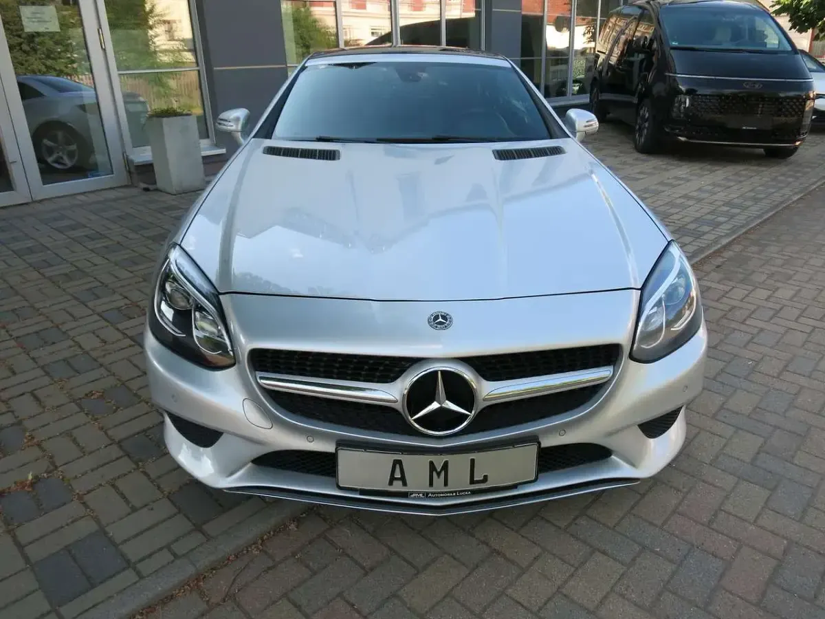Gebraucht Mercedes SLC200 184 PS (135 kW) 2019 Iridiumsilber  metalliclack Cabrio