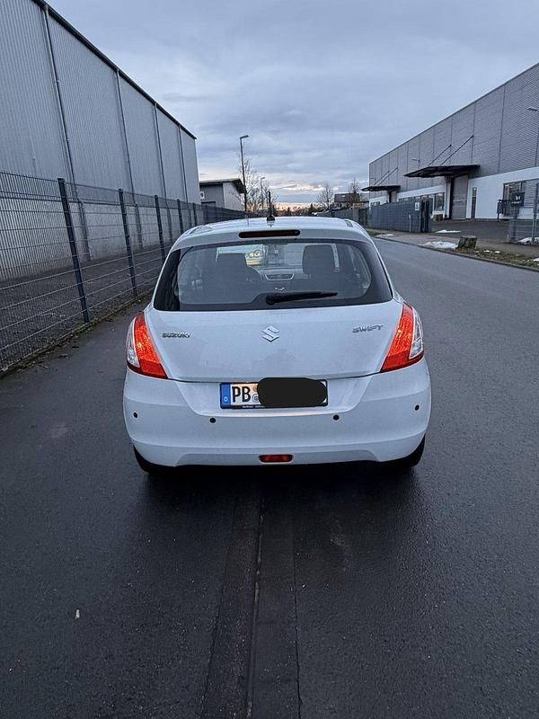 Gebraucht Suzuki Swift Comfort 94 PS (69 kW) 2010 Weiß Kleinwagen