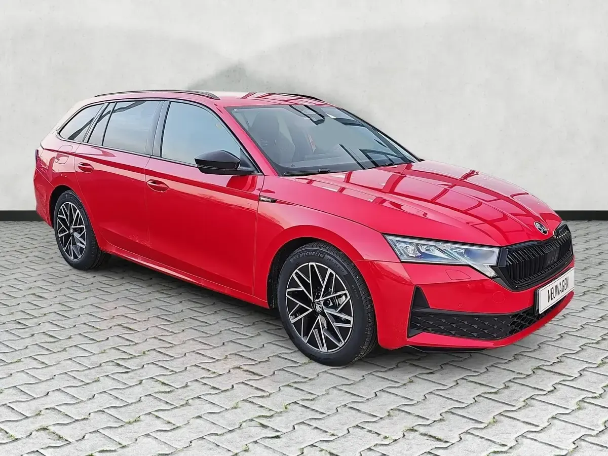 Gebraucht Skoda Octavia SportLine 150 PS (110 kW) 2025 Kombi