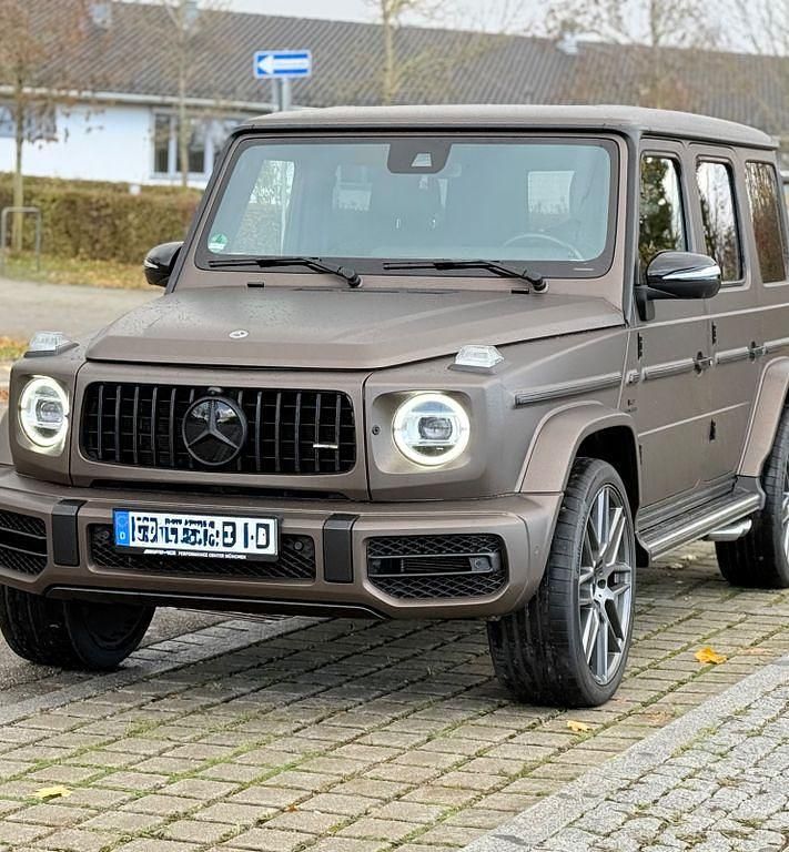 Braun Gebraucht 2019 Mercedes G63 AMG SUV | 93.500 € - Bild 1/4