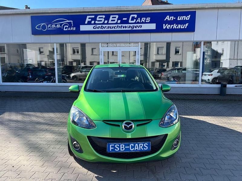 Second-hand Mazda 2 Edition 84 CP (61 kW) 2013 Verde Hatchback