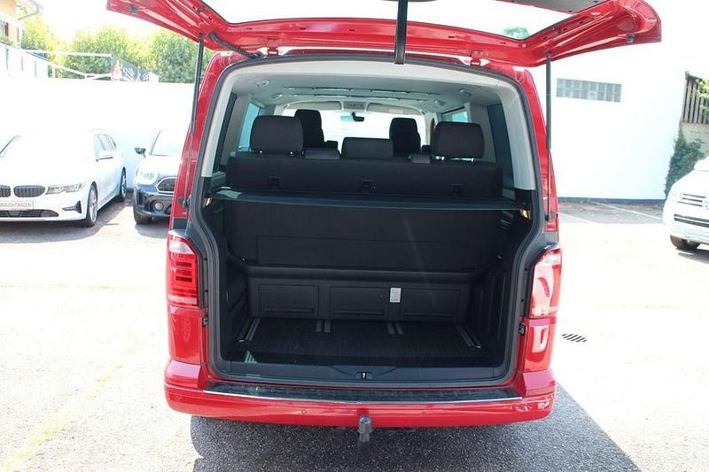Gebraucht VW T6 150 PS (110 kW) 2016 Kirschrot Van