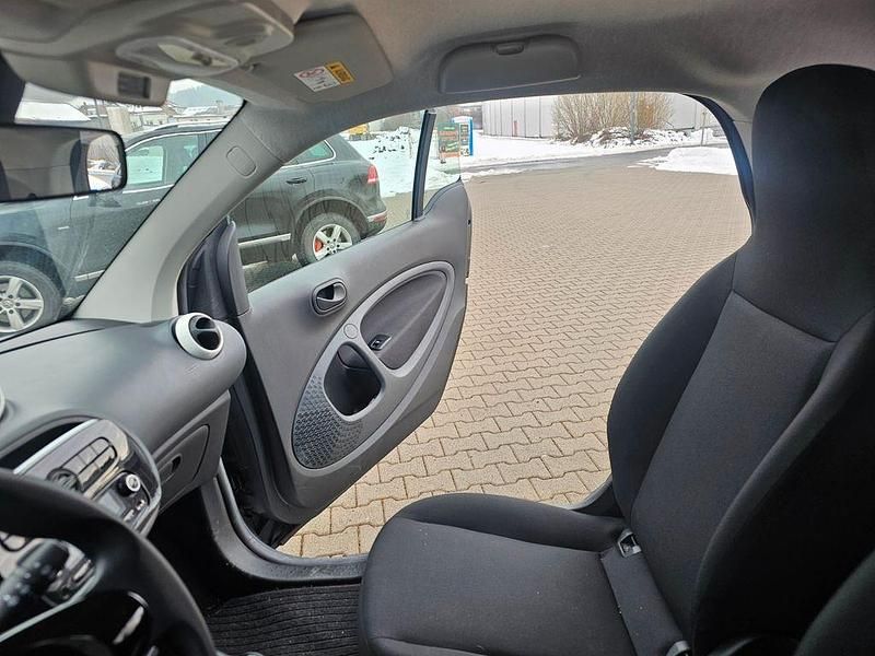Gebraucht Smart ForTwo Electric Drive 41 kW (56 PS) 2020 Weiß Coupé
