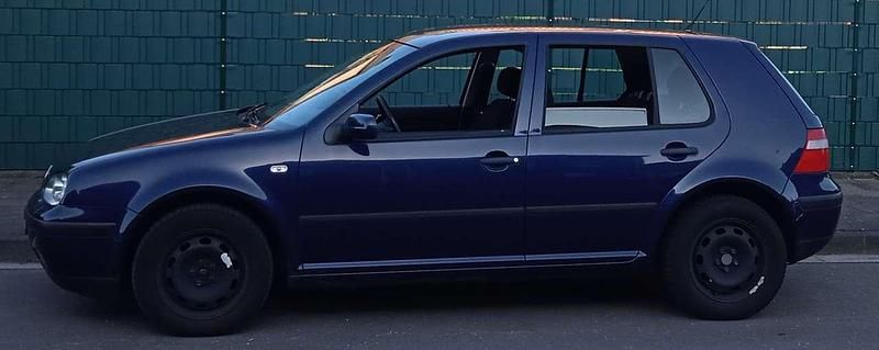 Gebraucht VW Golf IV 75 PS (55 kW) 2002 Blau Limousine