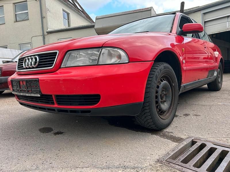 Rot Gebraucht 1997 Audi A4 Limousine | 799 € (Guter Preis) - Bild 1/4