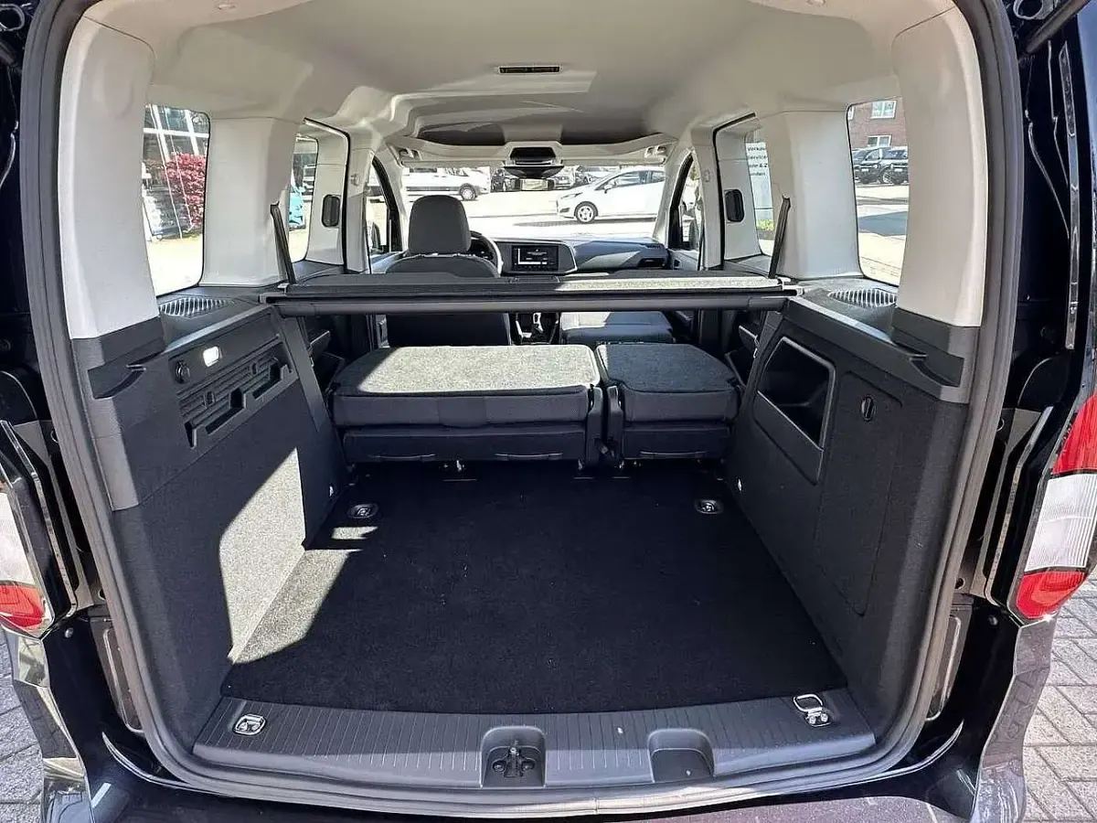 Gebraucht Ford Tourneo Connect Trend 116 PS (85 kW) 2026 Cyclone midnight blue Van / Kleinbus