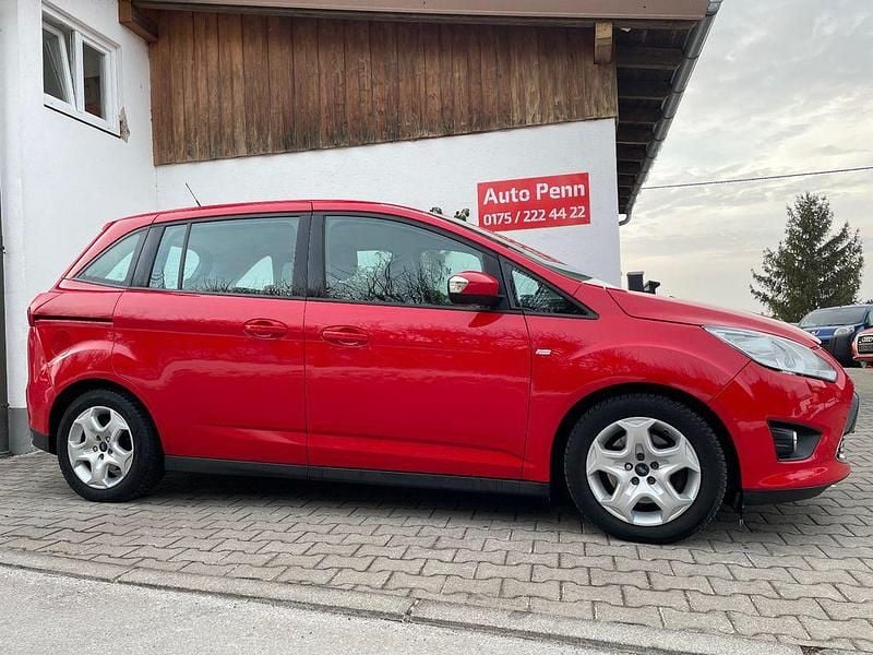 Rot Gebraucht 2011 Ford Grand C-Max Trend Van / Kleinbus | 4.990 € (Guter Preis) - Bild 1/4