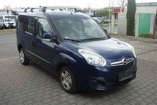 Gebraucht Opel Combo 95 PS (69 kW) 2016 Blau Van / Kleinbus