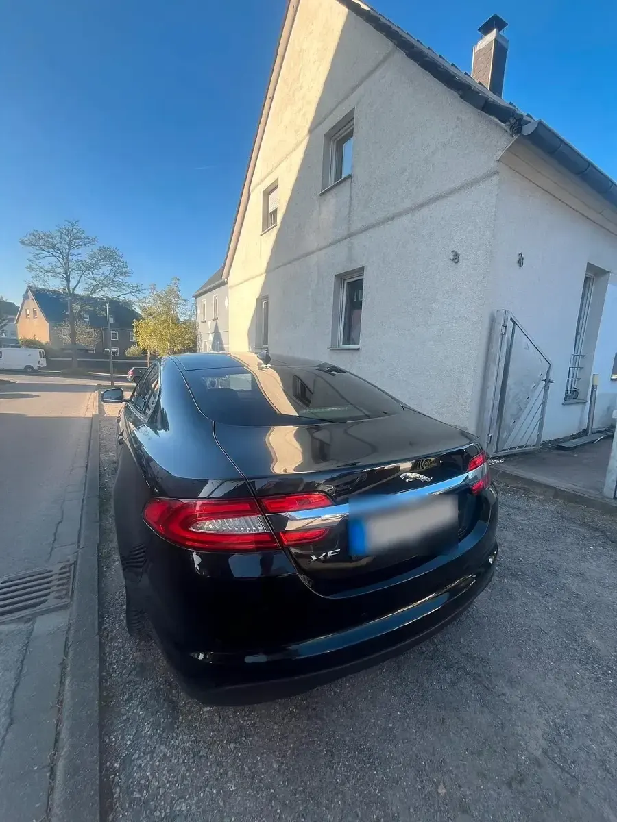 Gebraucht Jaguar XF 163 PS (119 kW) 2013 Schwarz Limousine