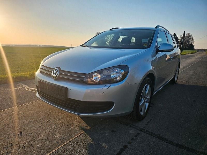 Gebraucht VW Golf VI Style 105 PS (77 kW) 2011 Silber Kleinwagen