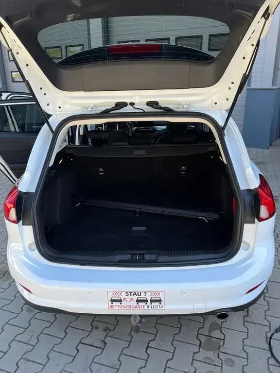 Gebraucht Ford Focus Titanium X 150 PS (110 kW) 2020 Weiß Limousine