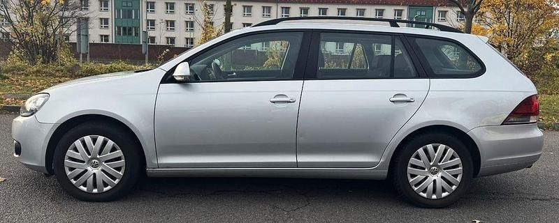 Gebraucht VW Golf VI Trendline 105 PS (77 kW) 2012 Silber Kleinwagen