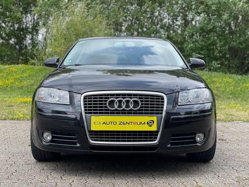 Schwarz Gebraucht 2007 Audi A3 Attraction Limousine | 2.990 € (Guter Preis) - Bild 1/4
