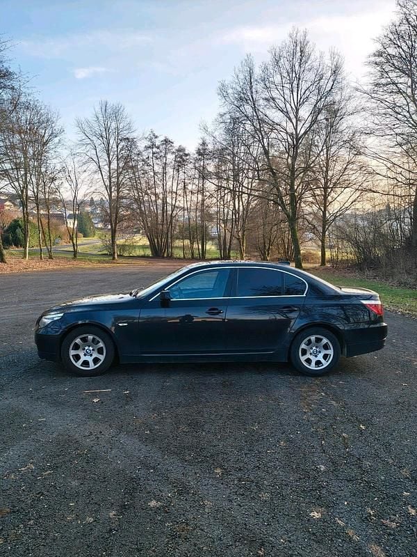 Gebraucht BMW 525 197 PS (144 kW) 2007 Schwarz Limousine