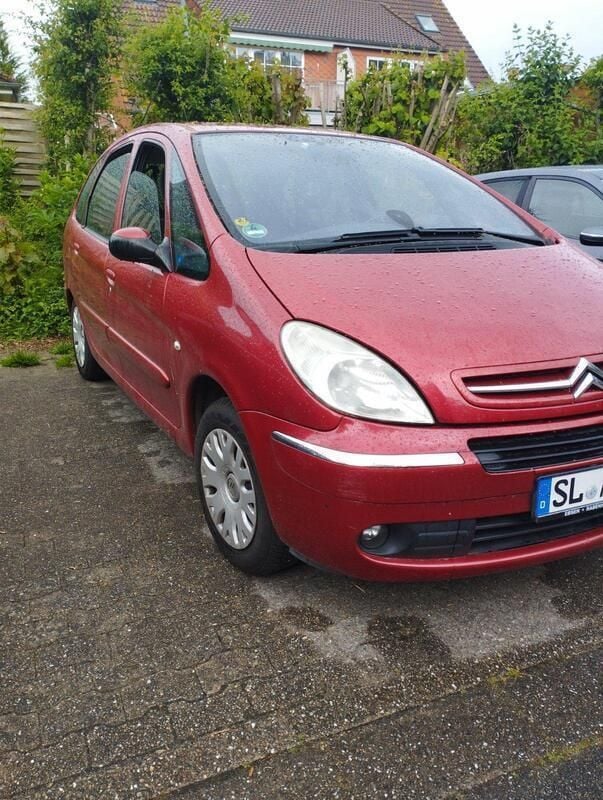 Rot Gebraucht 2008 Citroën Xsara Picasso Van / Kleinbus | 550 € (Superpreis) - Bild 1/4