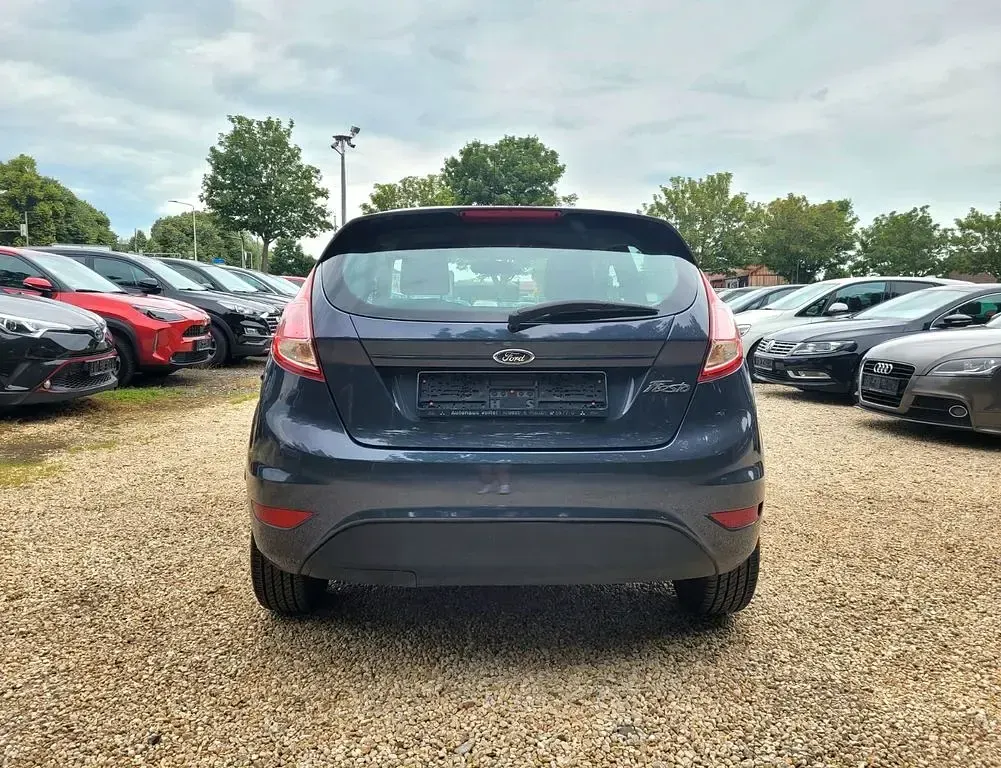 Gebraucht Ford Fiesta Trend 82 PS (60 kW) 2014 Grau Kleinwagen