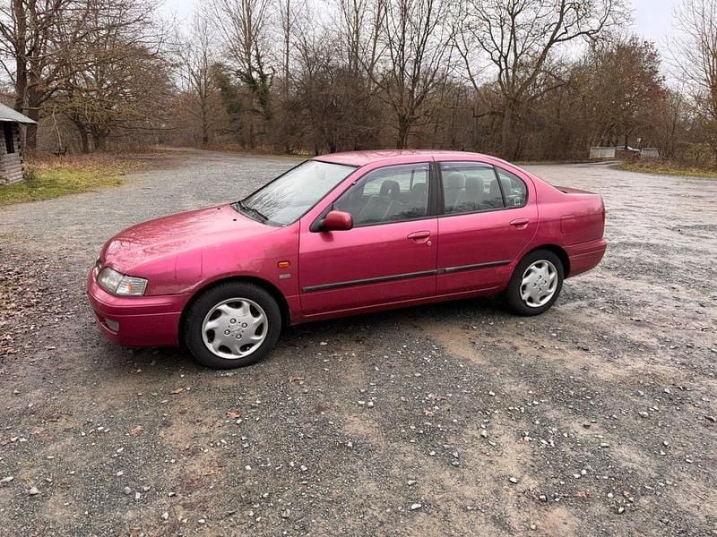Gebraucht Nissan Primera 131 PS (96 kW) 1998 Rot Limousine