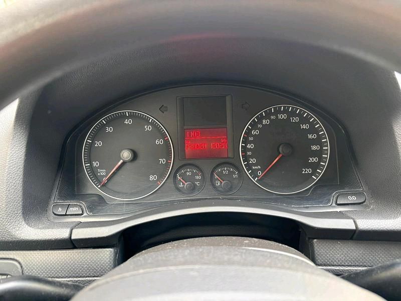 Gebraucht VW Golf IV 80 PS (58 kW) 2005 Schwarz Kleinwagen