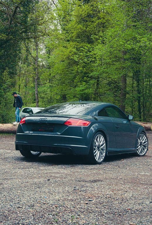 Gebraucht Audi TT Sport 230 PS (169 kW) 2015 Grau Coupé