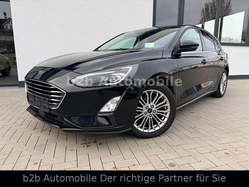 Gebraucht Ford Focus 120 PS (88 kW) 2021 Schwarz Limousine