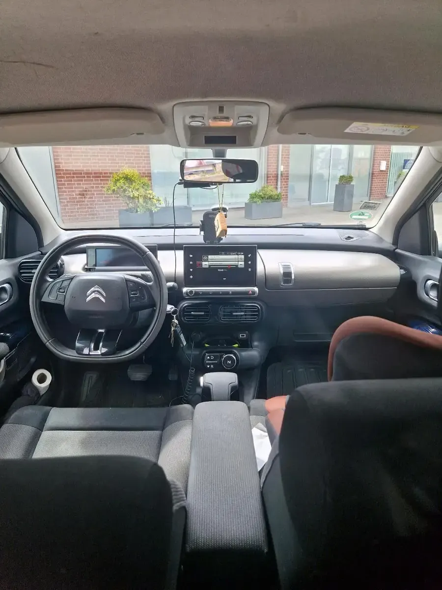 Gebraucht Citroën C4 82 PS (60 kW) 2015 Grau SUV
