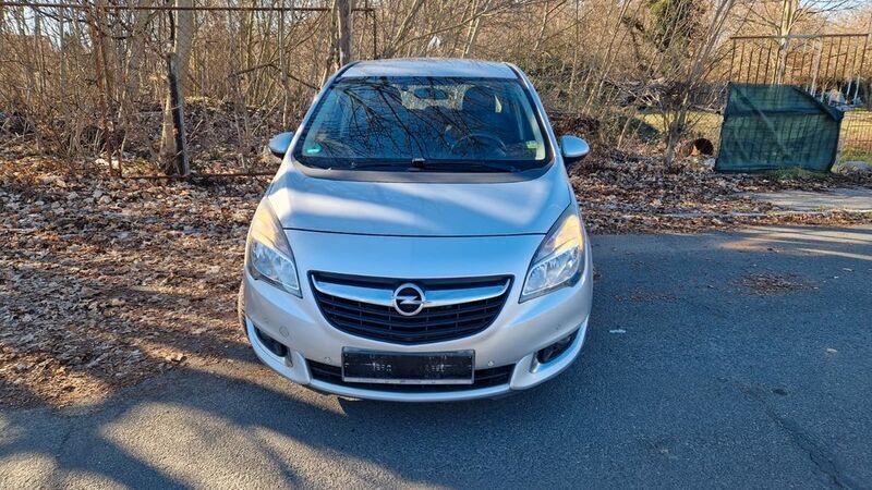 Silber Gebraucht 2015 Opel Meriva Innovation Van / Kleinbus | 4.250 € (Superpreis) - Bild 1/4