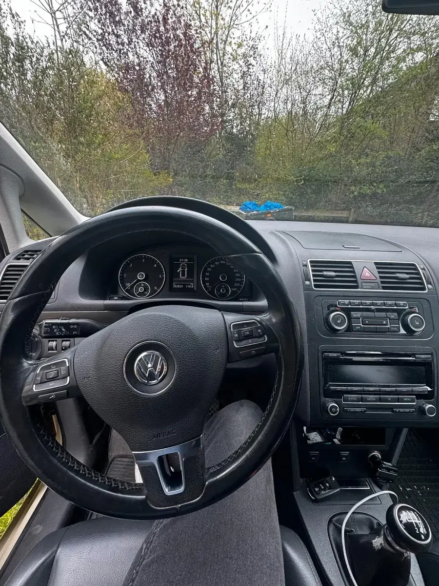 Gebraucht VW Touran 140 PS (102 kW) 2011 Van / Kleinbus