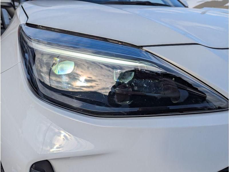 Gebraucht Toyota Yaris Hybrid Team 116 PS (85 kW) 2022 Schneeweiß SUV