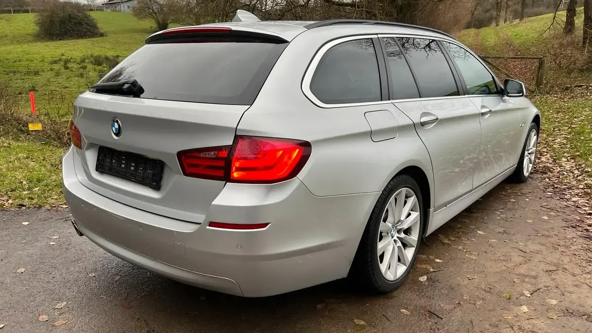 Gebraucht BMW 525 204 PS (150 kW) 2011 Silber Kombi