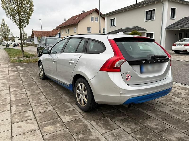 Gebraucht Volvo V60 163 PS (119 kW) 2011 Grau Kombi