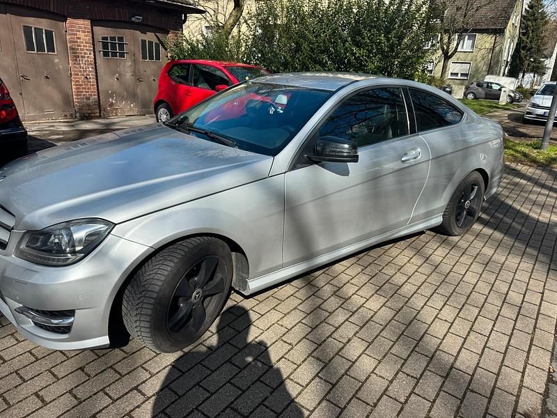 Gebraucht Mercedes 250 204 PS (150 kW) 2014 Silber Coupé