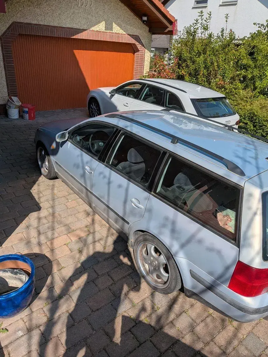 Gebraucht VW Passat Basis 125 PS (91 kW) 1998 Silber Kombi