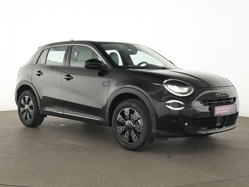 Gebraucht Fiat 600 101 PS (74 kW) 2025 Schwarz Limousine