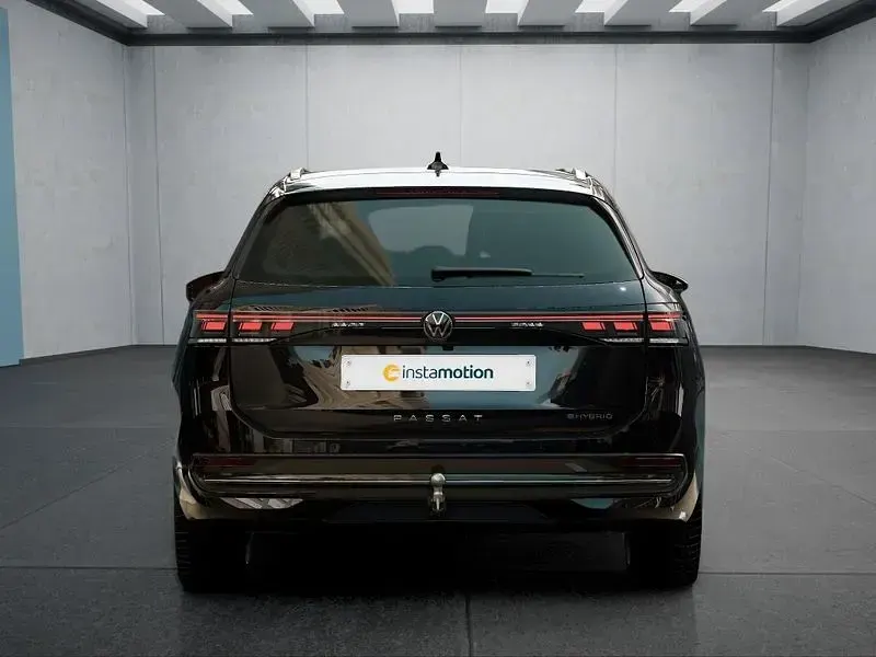 Gebraucht VW Passat 150 PS (110 kW) 2025 Schwarz Kombi