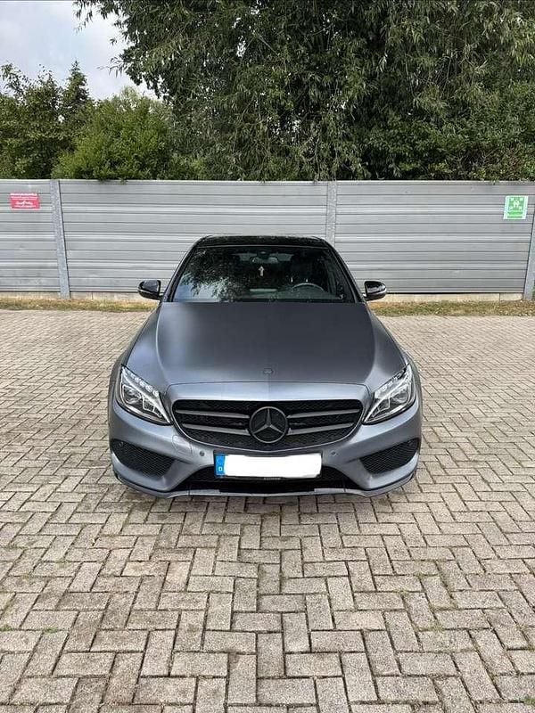 Andere farben Gebraucht 2015 Mercedes C200 AMG line Limousine | 17.500 € (Superpreis) - Bild 1/4