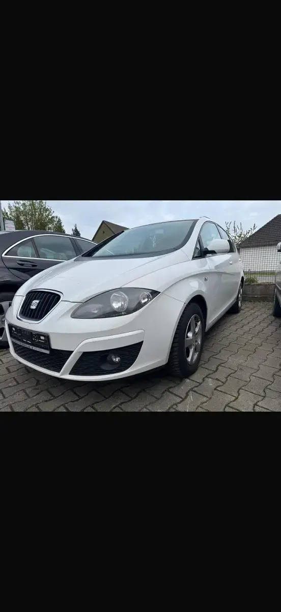 Gebraucht Seat Altea XL 105 PS (77 kW) 2012 Weiß Van / Kleinbus