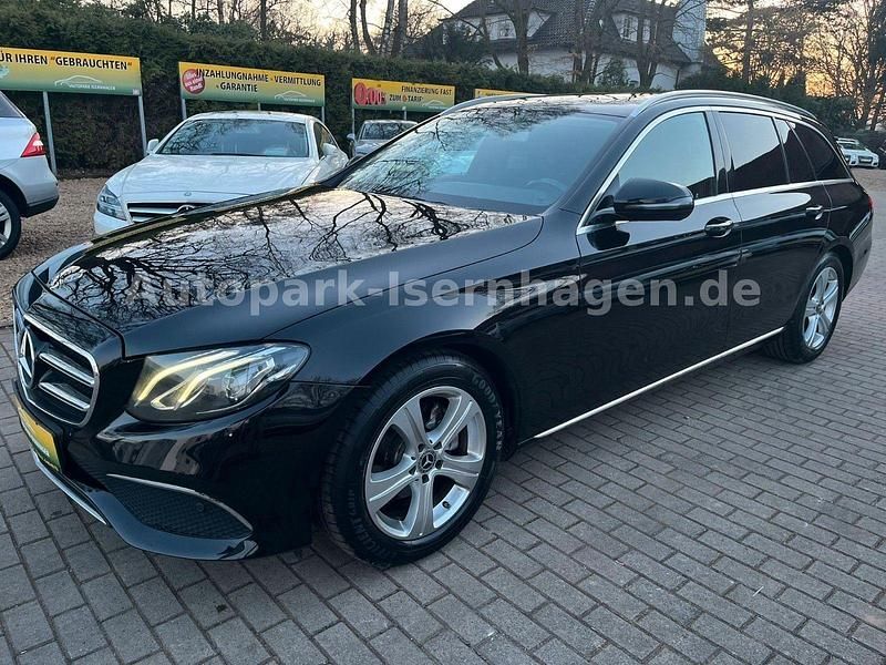 Gebraucht Mercedes E220 194 PS (142 kW) 2018 Schwarz Kombi