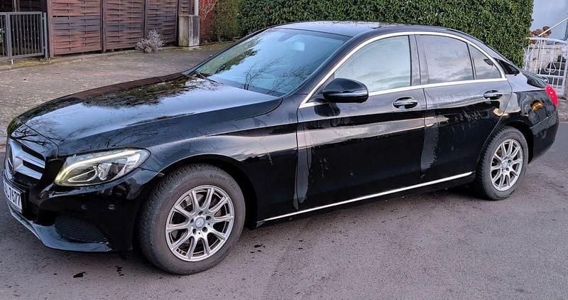 Gebraucht Mercedes C180 Avantgarde 116 PS (85 kW) 2016 Schwarz Limousine