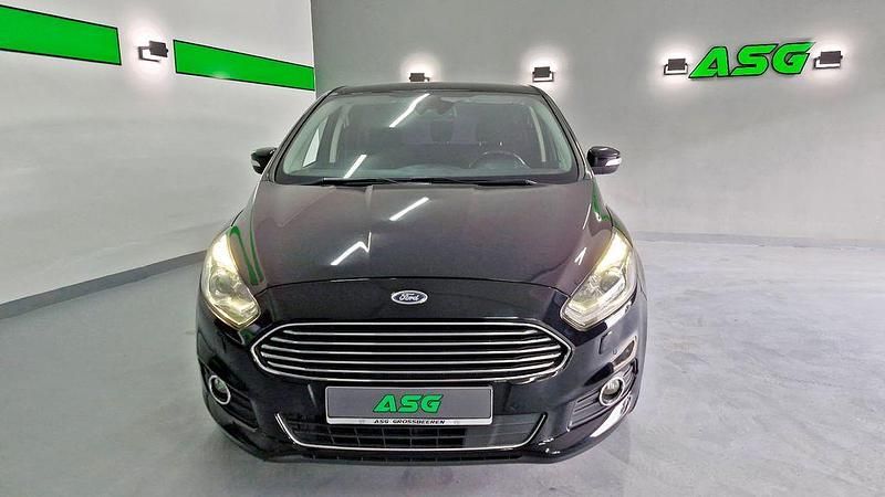 Gebraucht Ford S-MAX Business Edition 179 PS (131 kW) 2017 Schwarz Van / Kleinbus