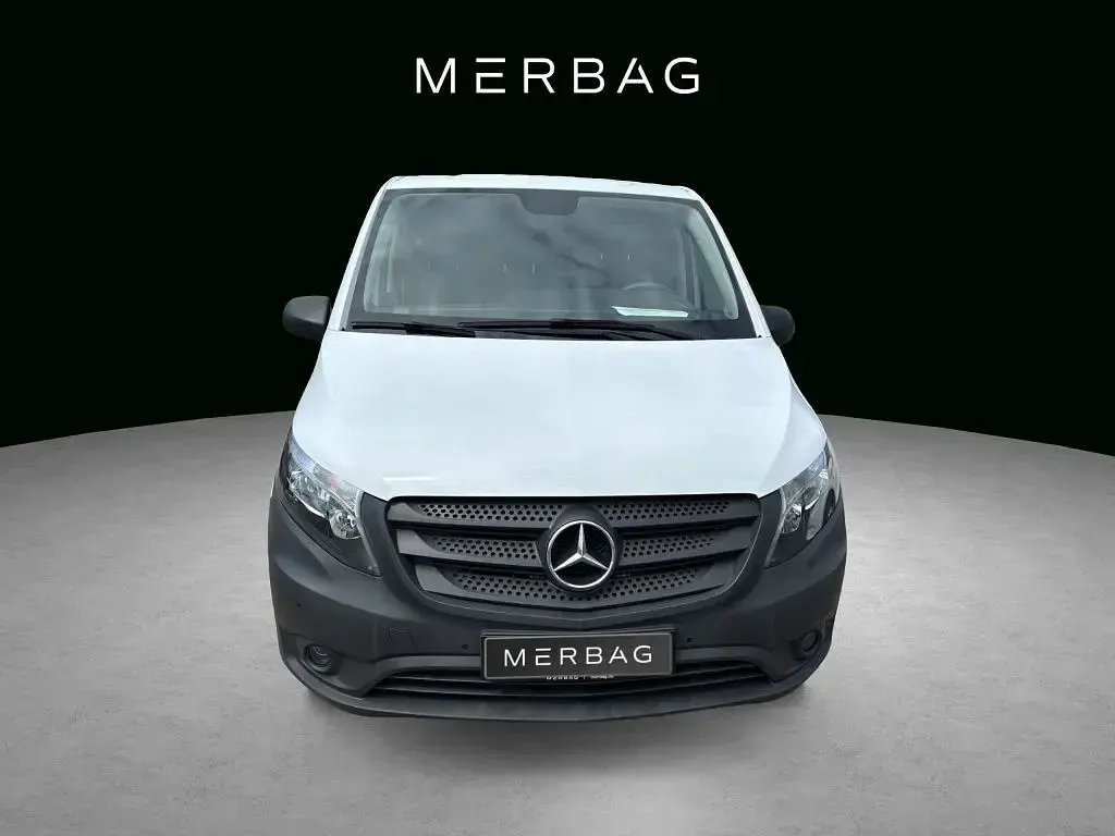 Gebraucht Mercedes Vito 163 PS (119 kW) 2022 Weiß Van